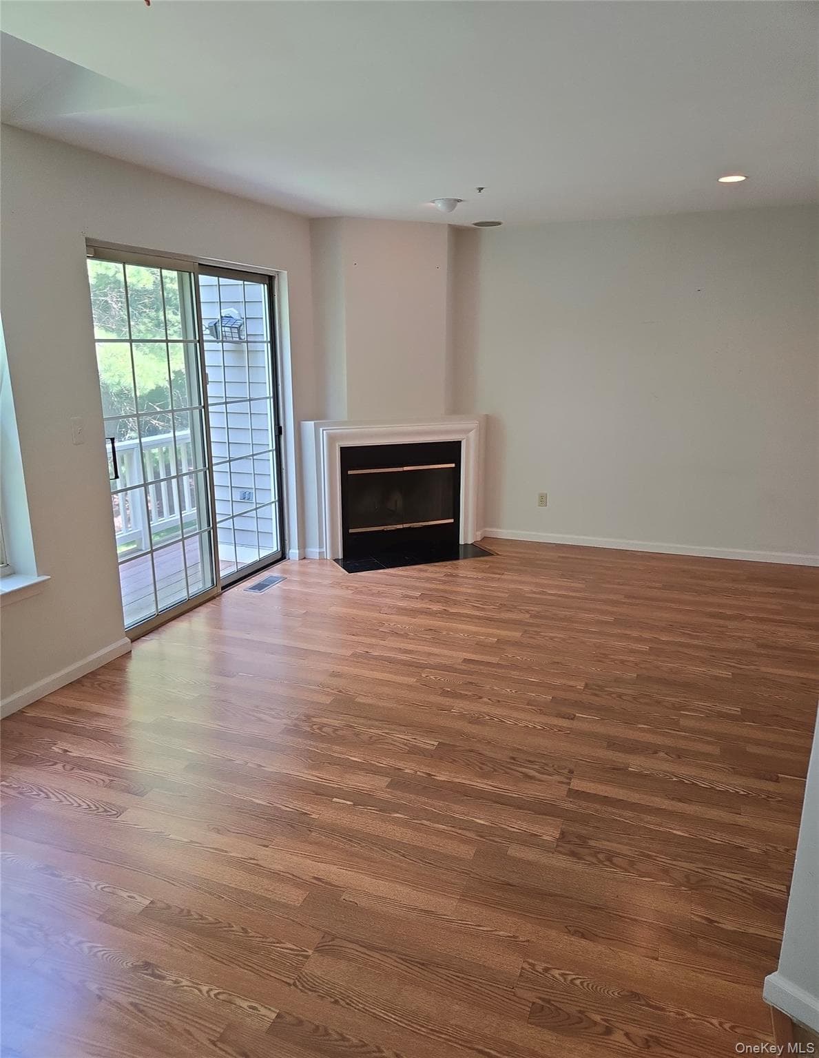 1506 Pondcrest Lane thumbnail 6