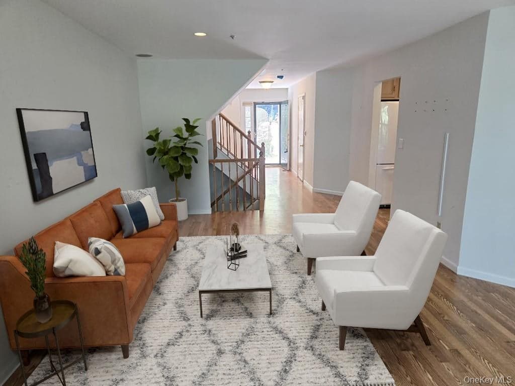 1506 Pondcrest Lane thumbnail 8
