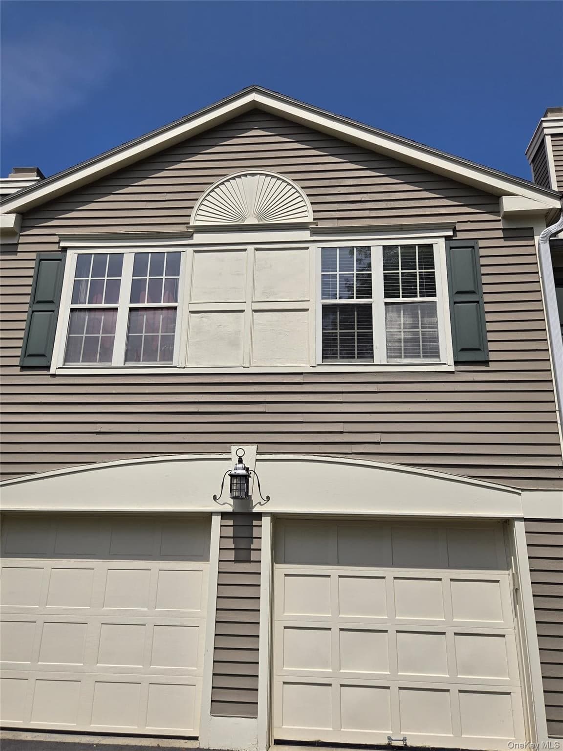 1506 Pondcrest Lane thumbnail 2