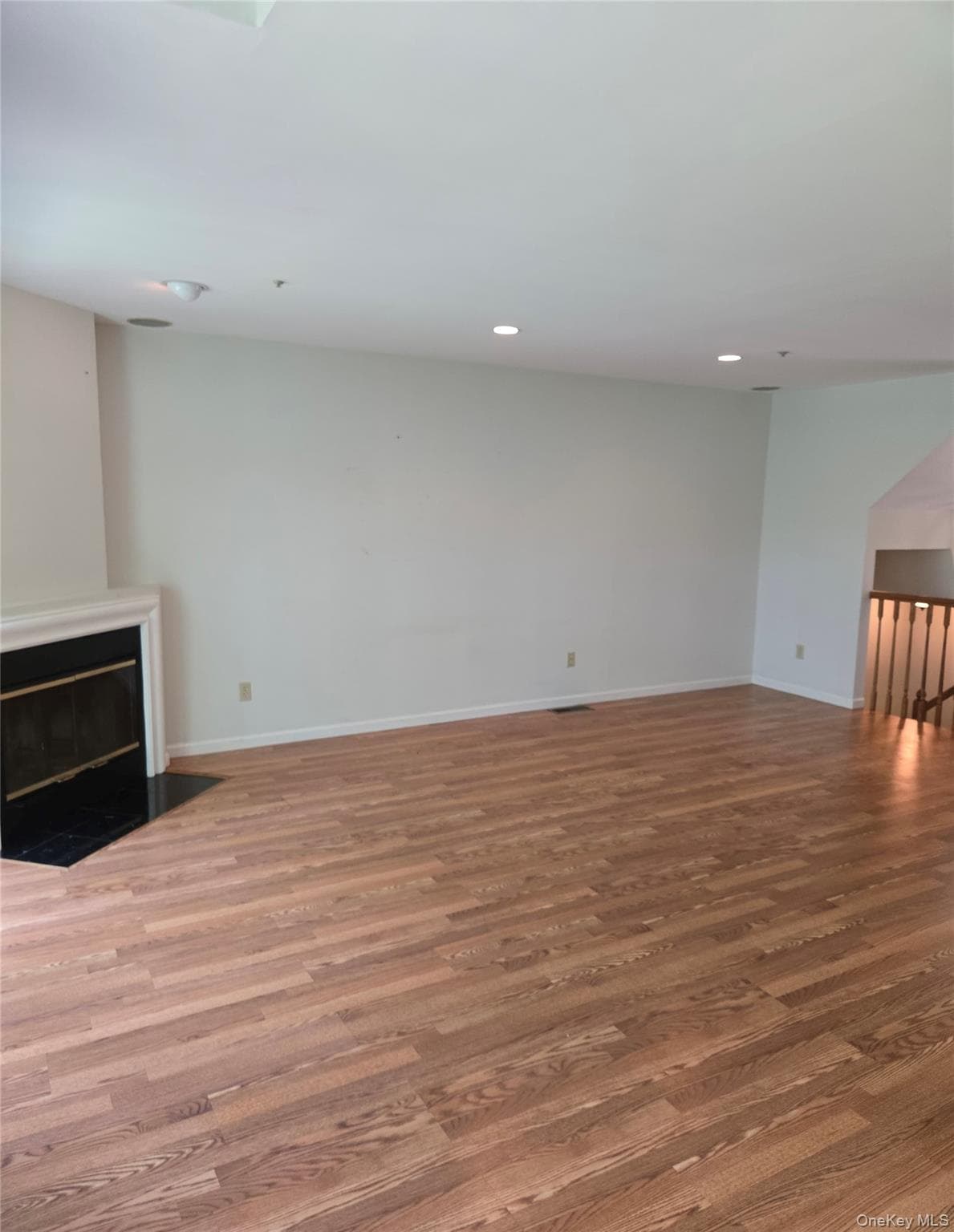 1506 Pondcrest Lane thumbnail 5