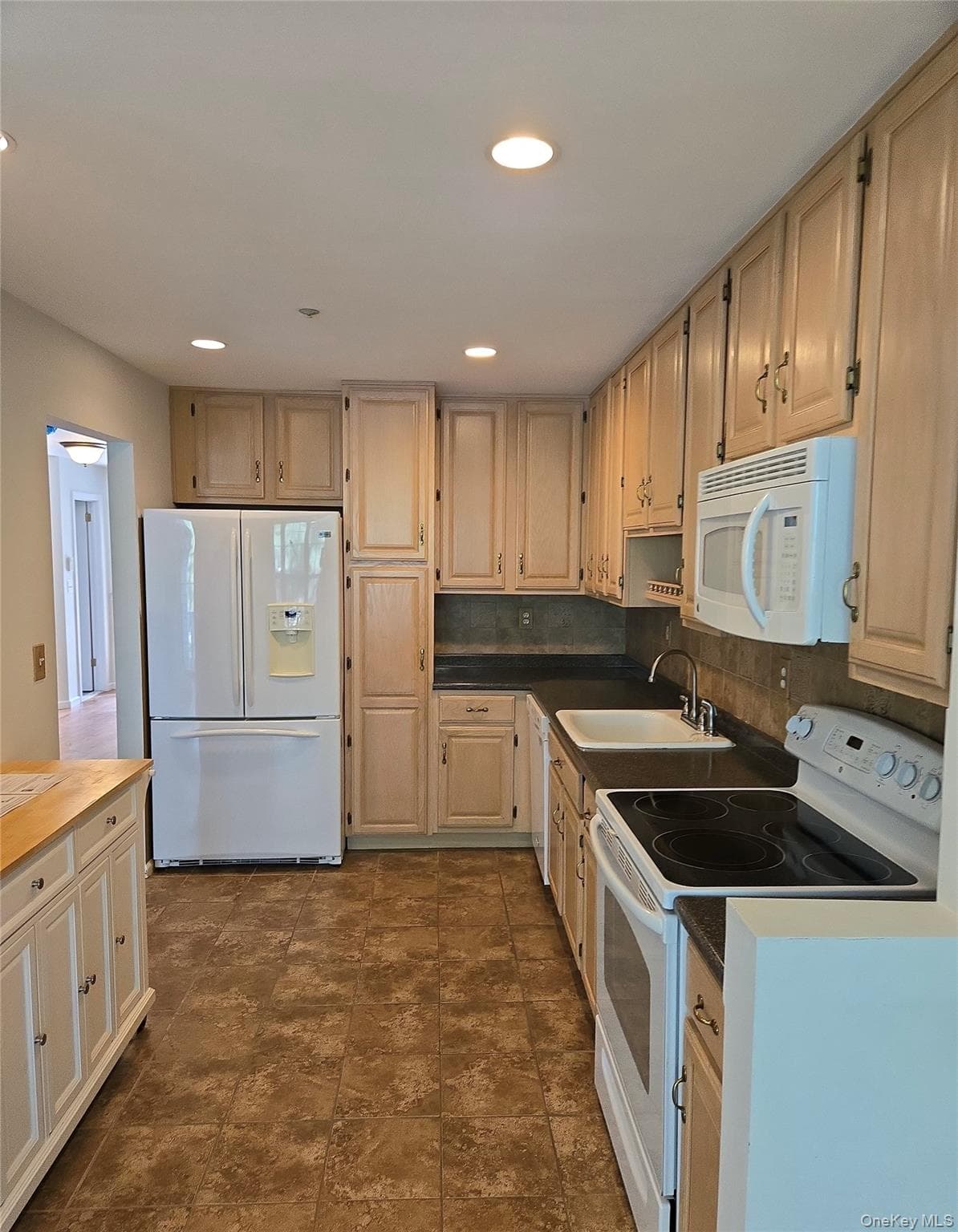 1506 Pondcrest Lane thumbnail 18