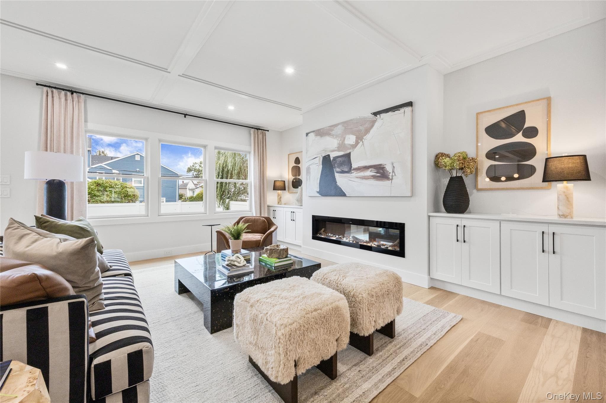 746 Blackstone Avenue thumbnail 11