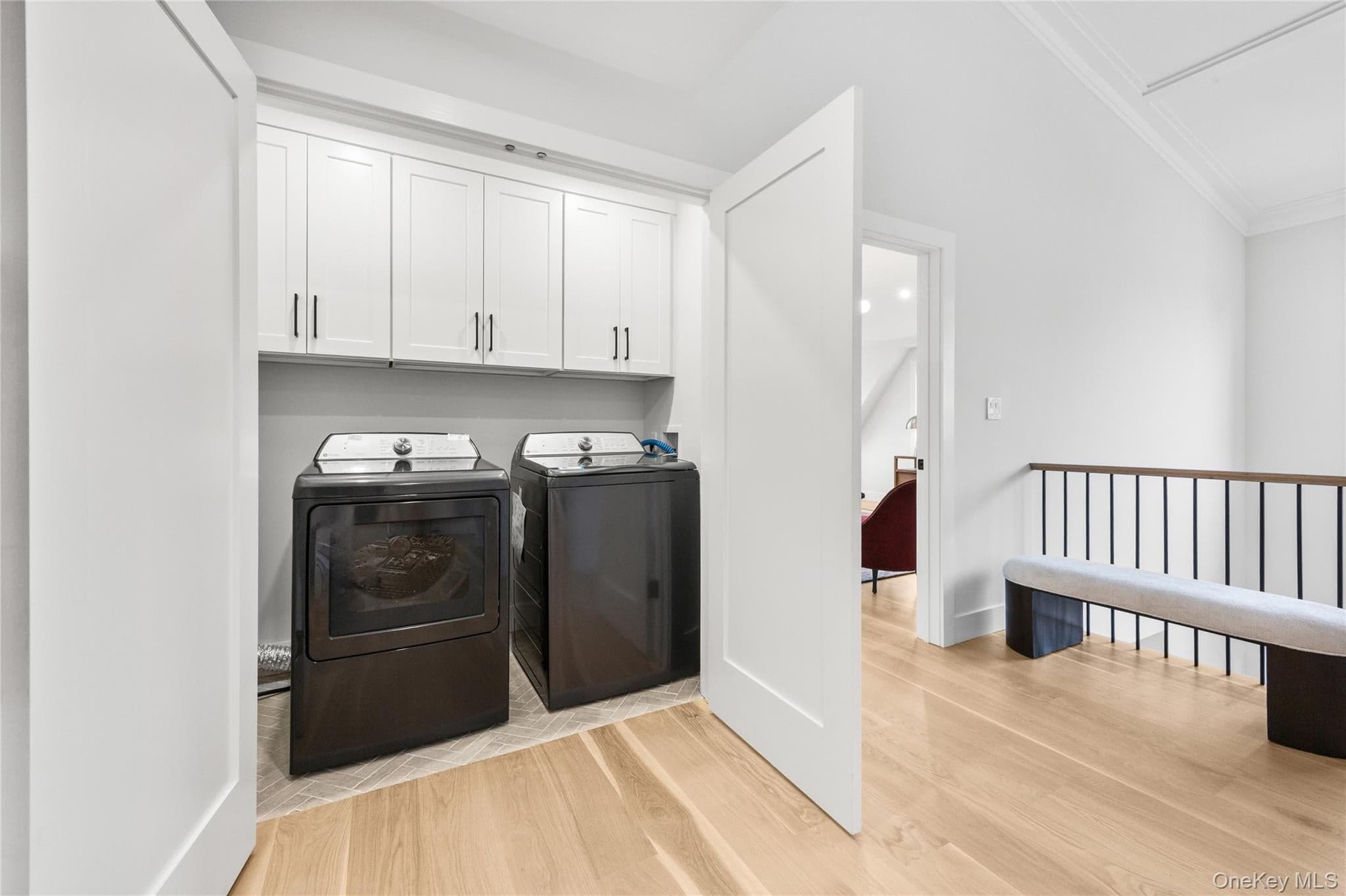 746 Blackstone Avenue thumbnail 22