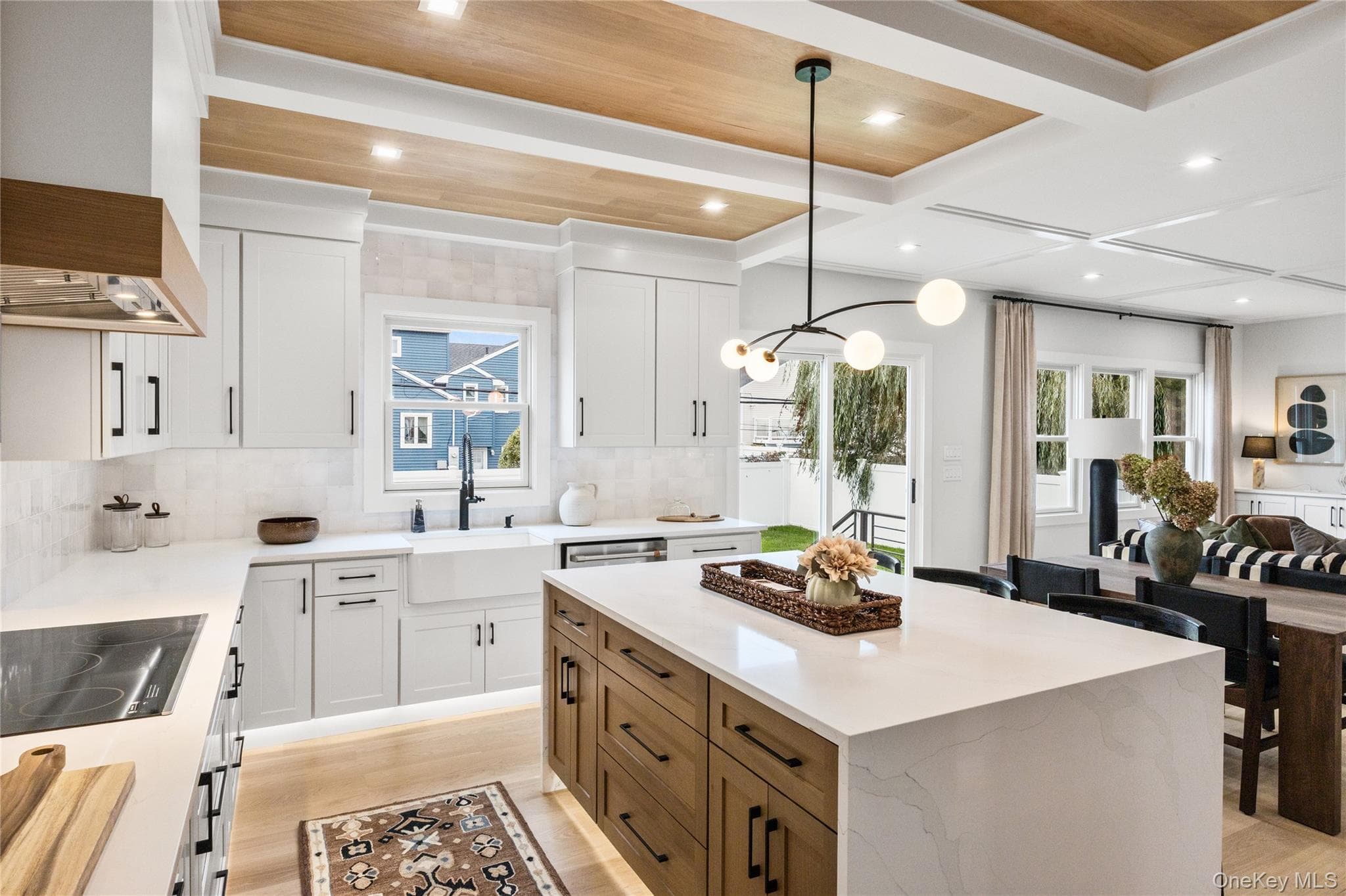 746 Blackstone Avenue thumbnail 15