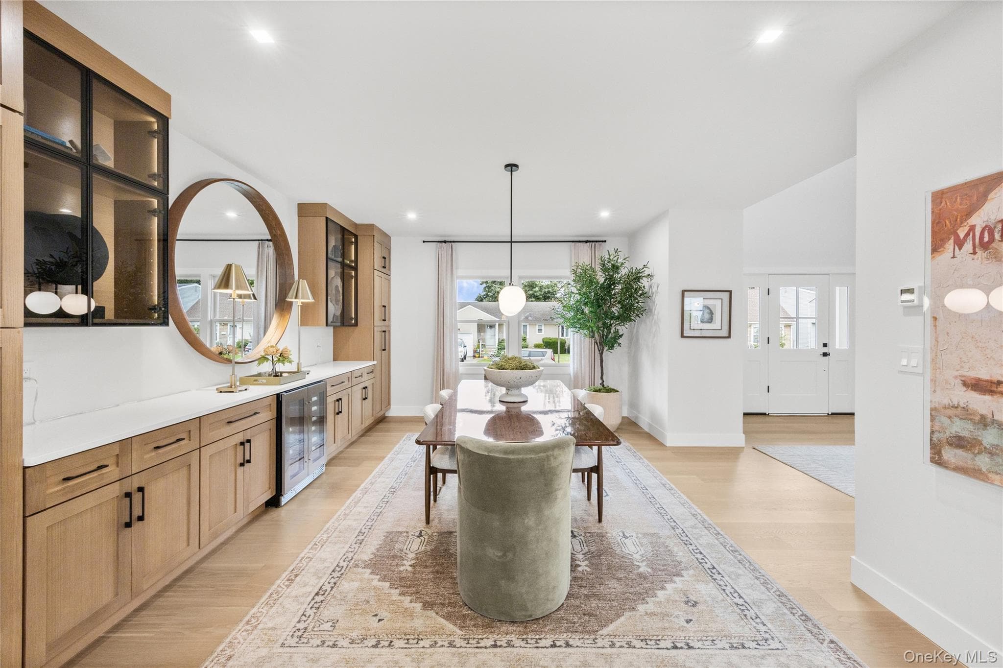 746 Blackstone Avenue thumbnail 9