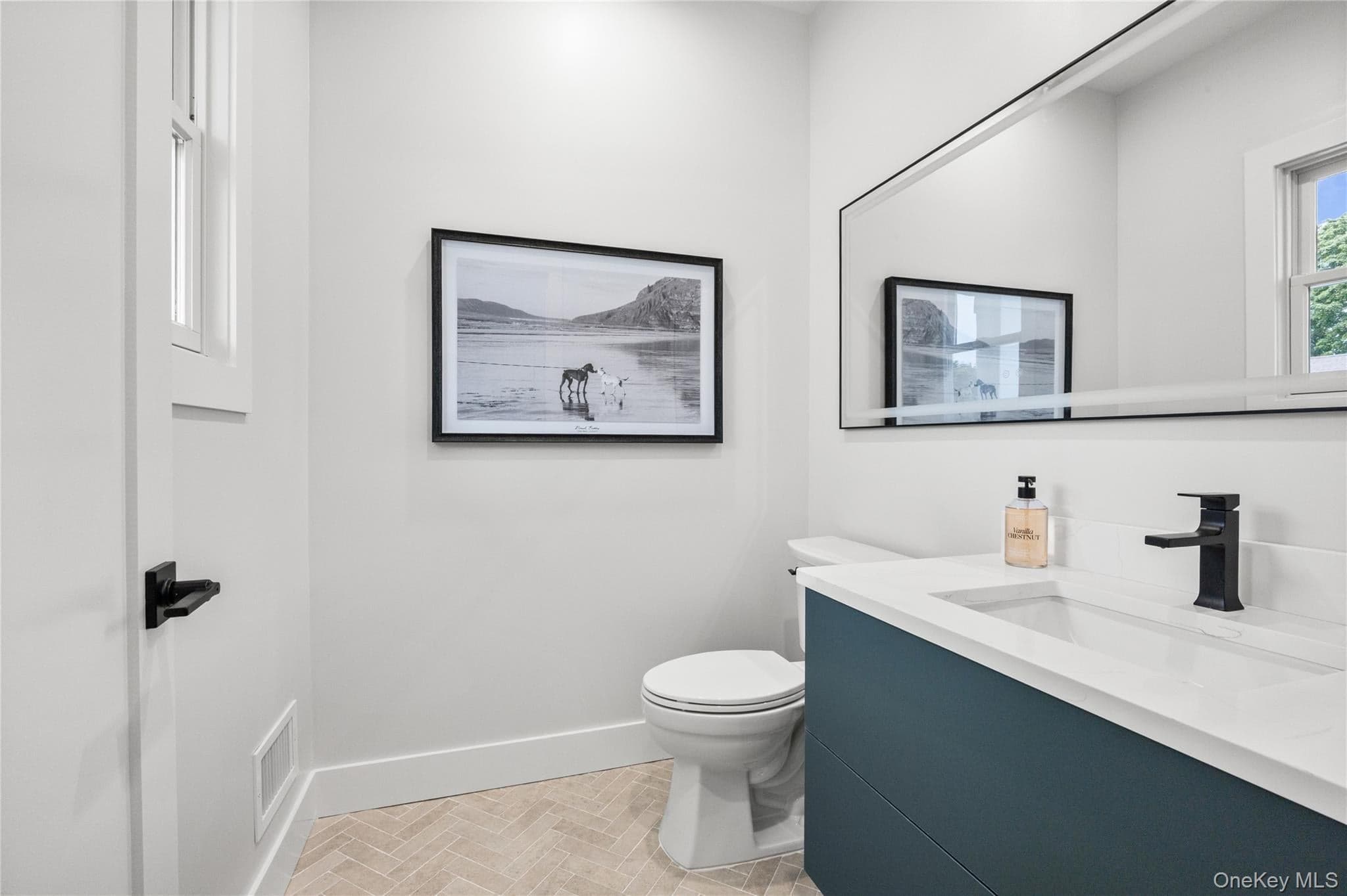 746 Blackstone Avenue thumbnail 6