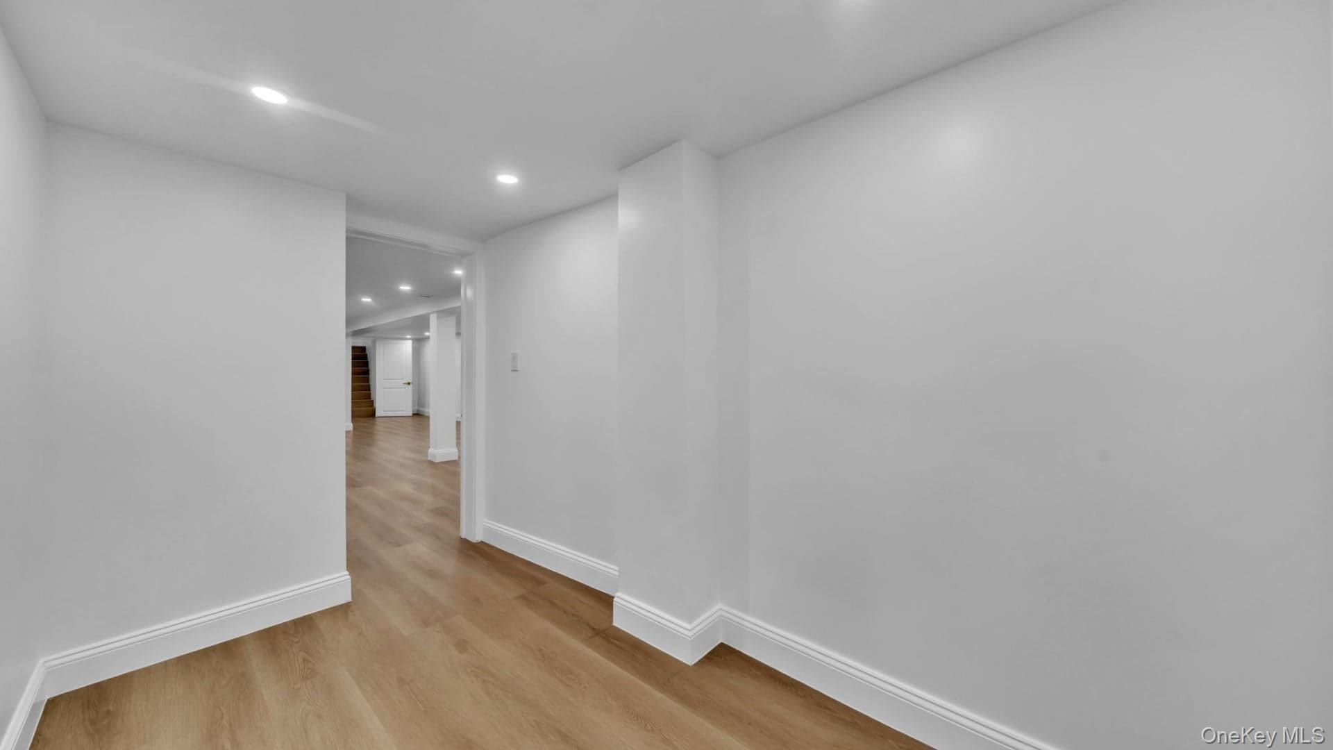3720 Dyre Avenue thumbnail 28