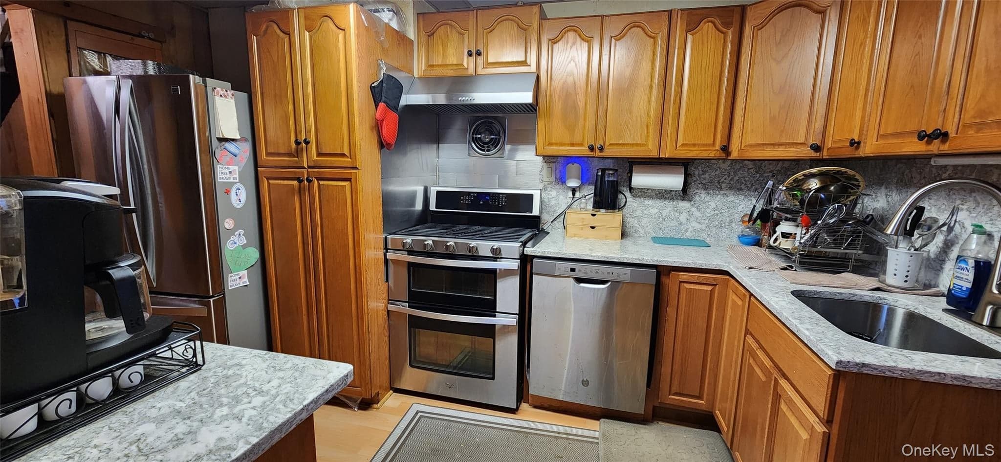 1522 Lurting Avenue thumbnail 7