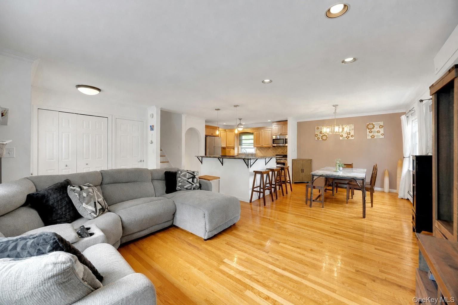 18 Valley Drive thumbnail 3
