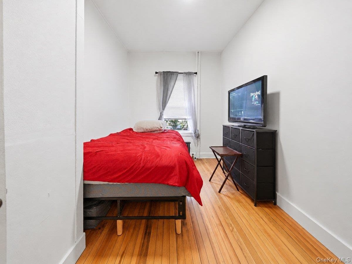 12 Edgewood Avenue thumbnail 11