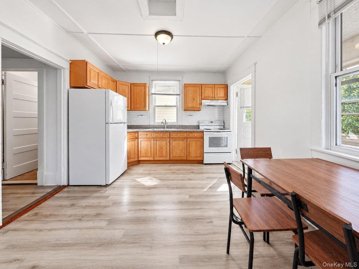 12 Edgewood Avenue thumbnail 13