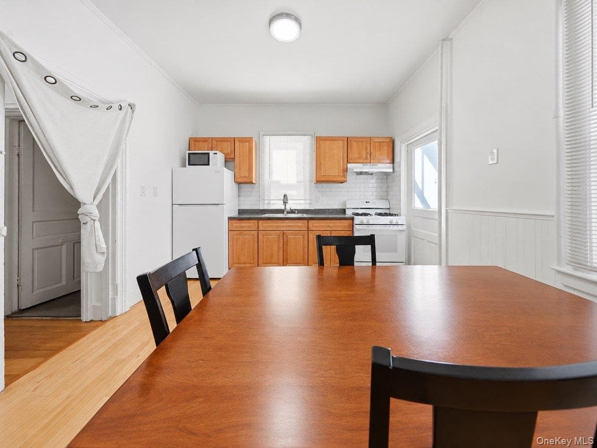 12 Edgewood Avenue thumbnail 5