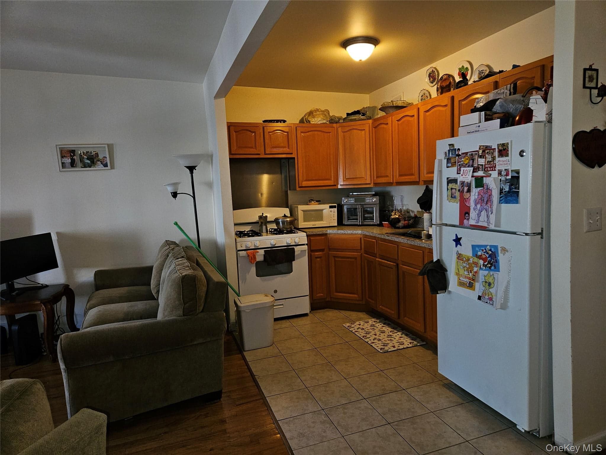 1297 Clay Avenue thumbnail 2