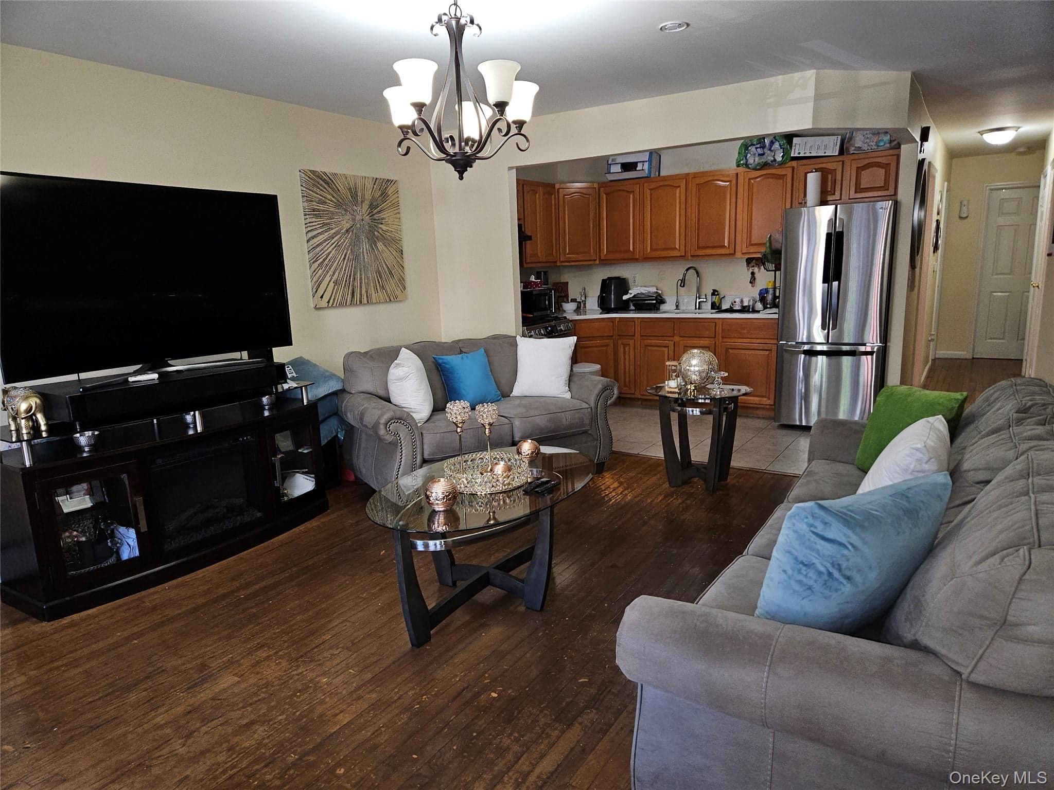 1297 Clay Avenue thumbnail 11
