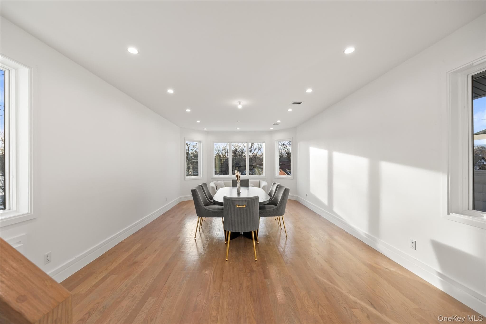 8 Memorial Park Drive thumbnail 6