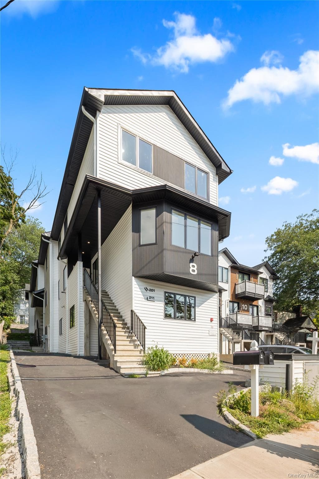 8 Memorial Park Drive thumbnail 36
