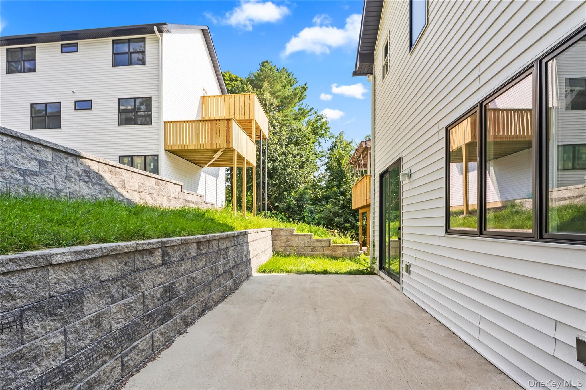 8 Memorial Park Drive thumbnail 39