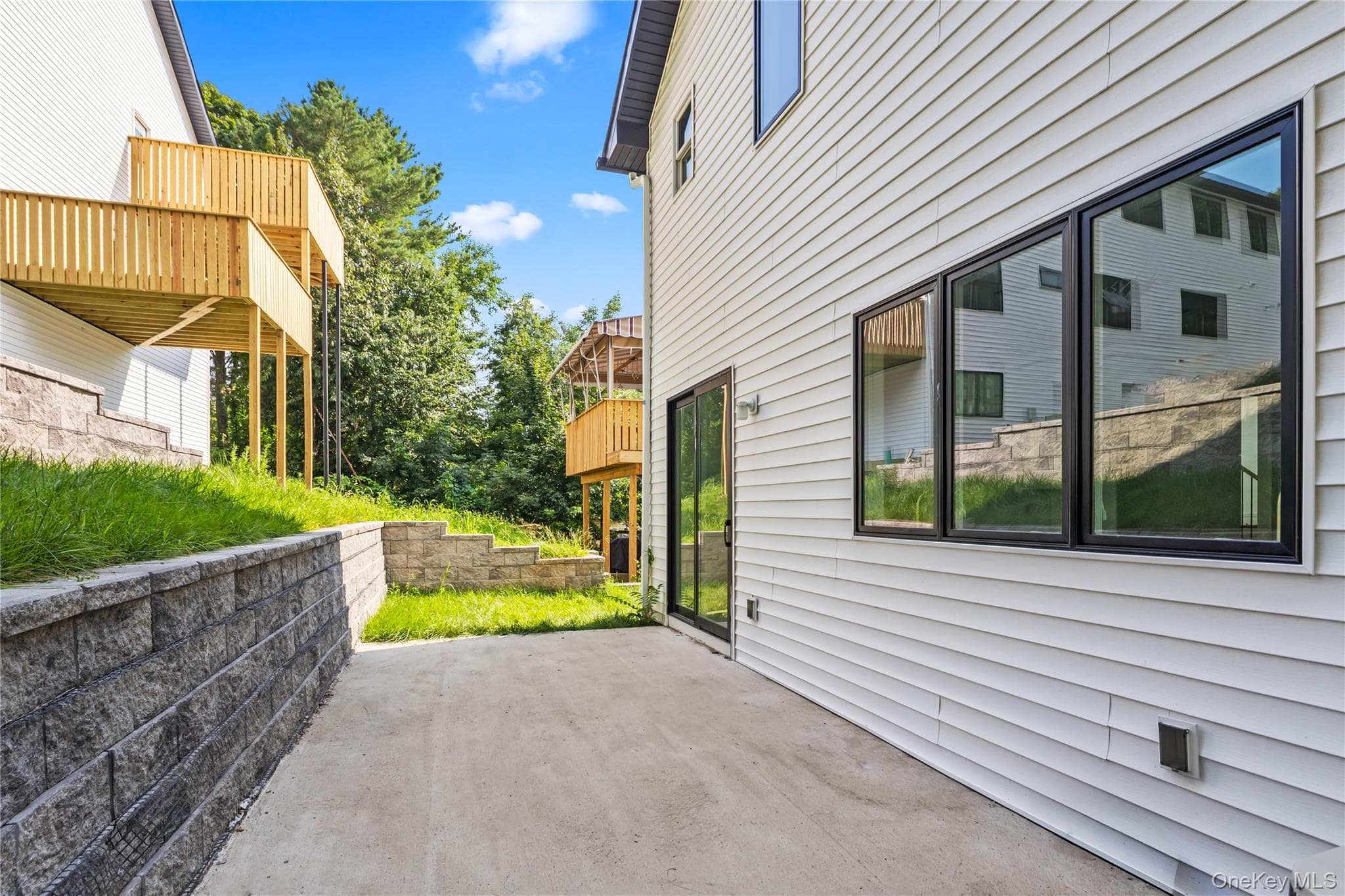8 Memorial Park Drive thumbnail 38