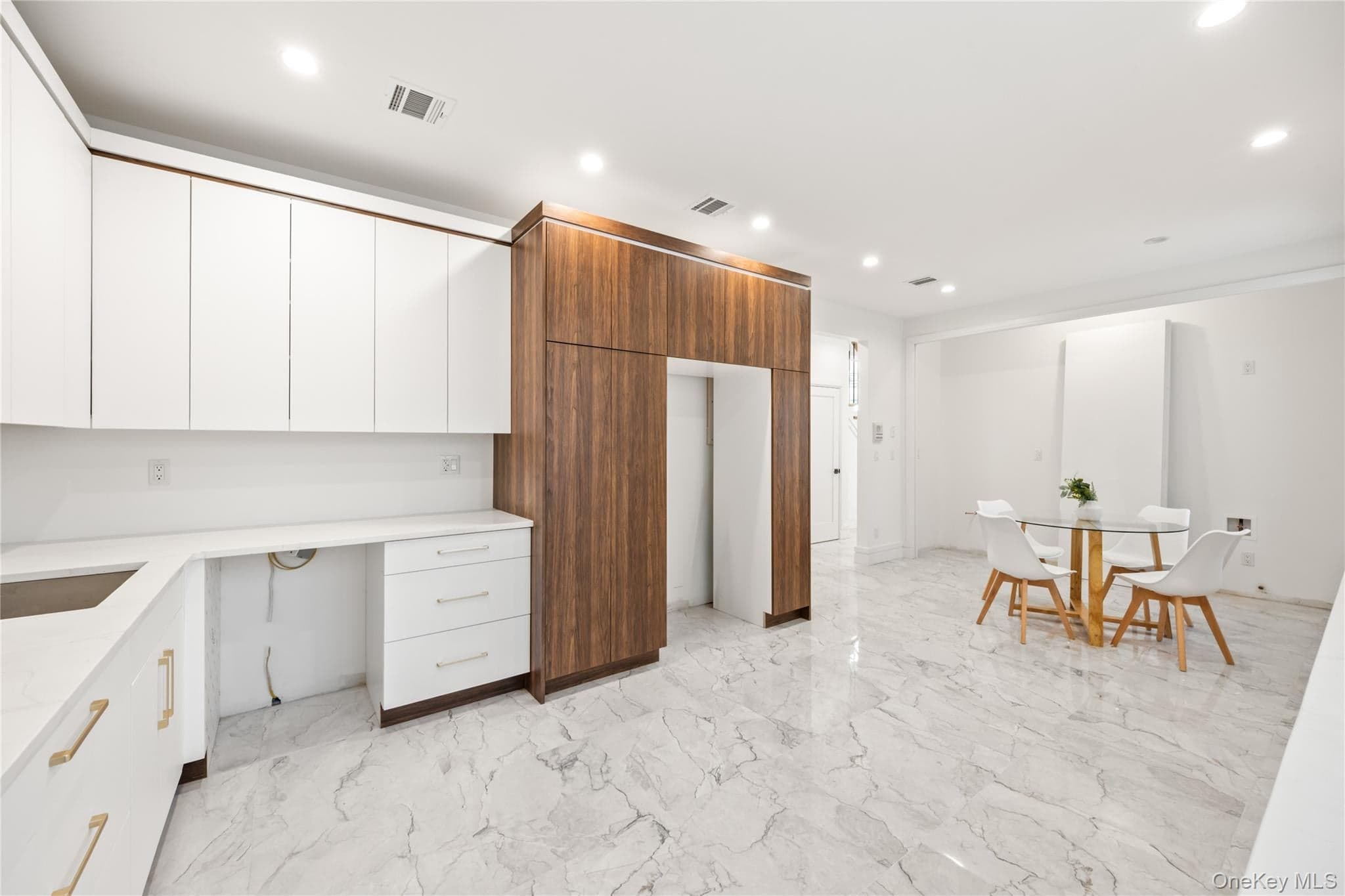 8 Memorial Park Drive thumbnail 13