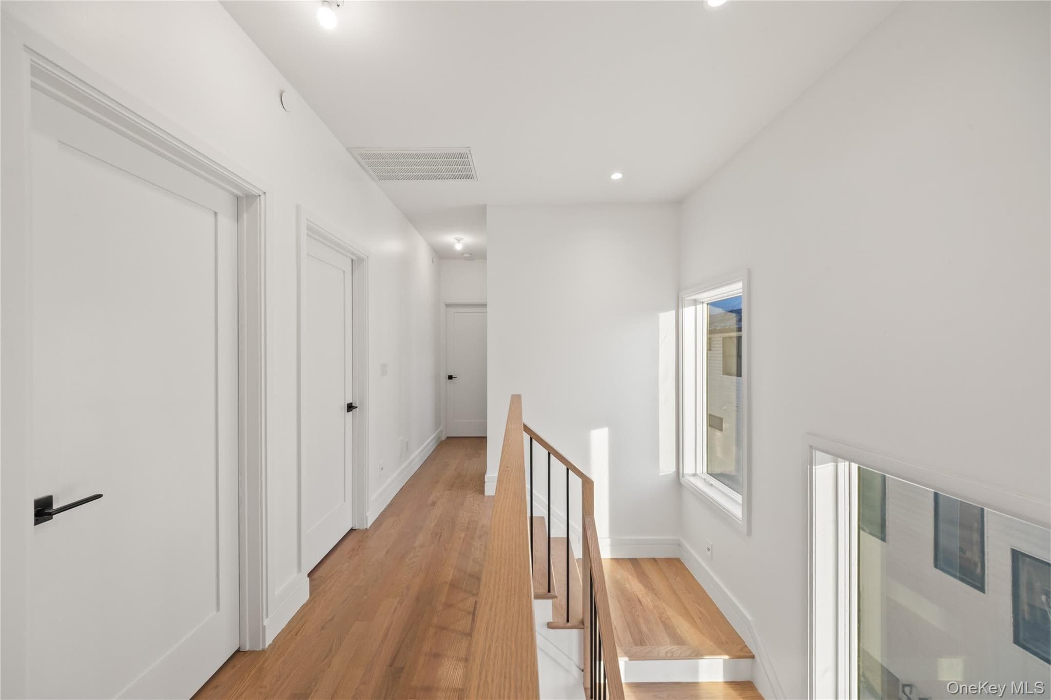 8 Memorial Park Drive thumbnail 21