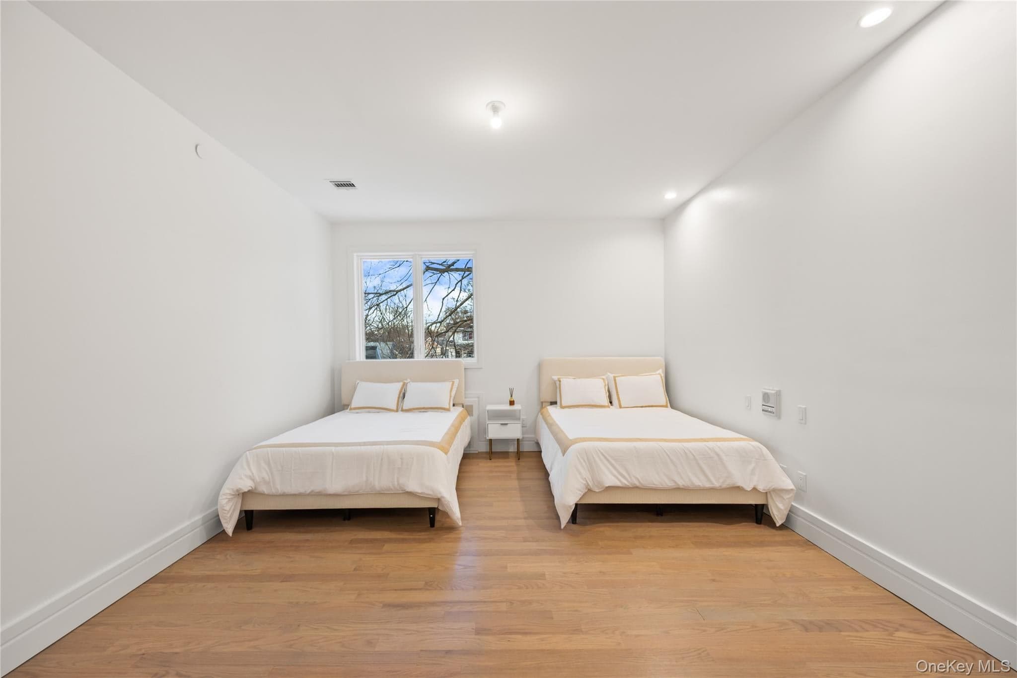 8 Memorial Park Drive thumbnail 22