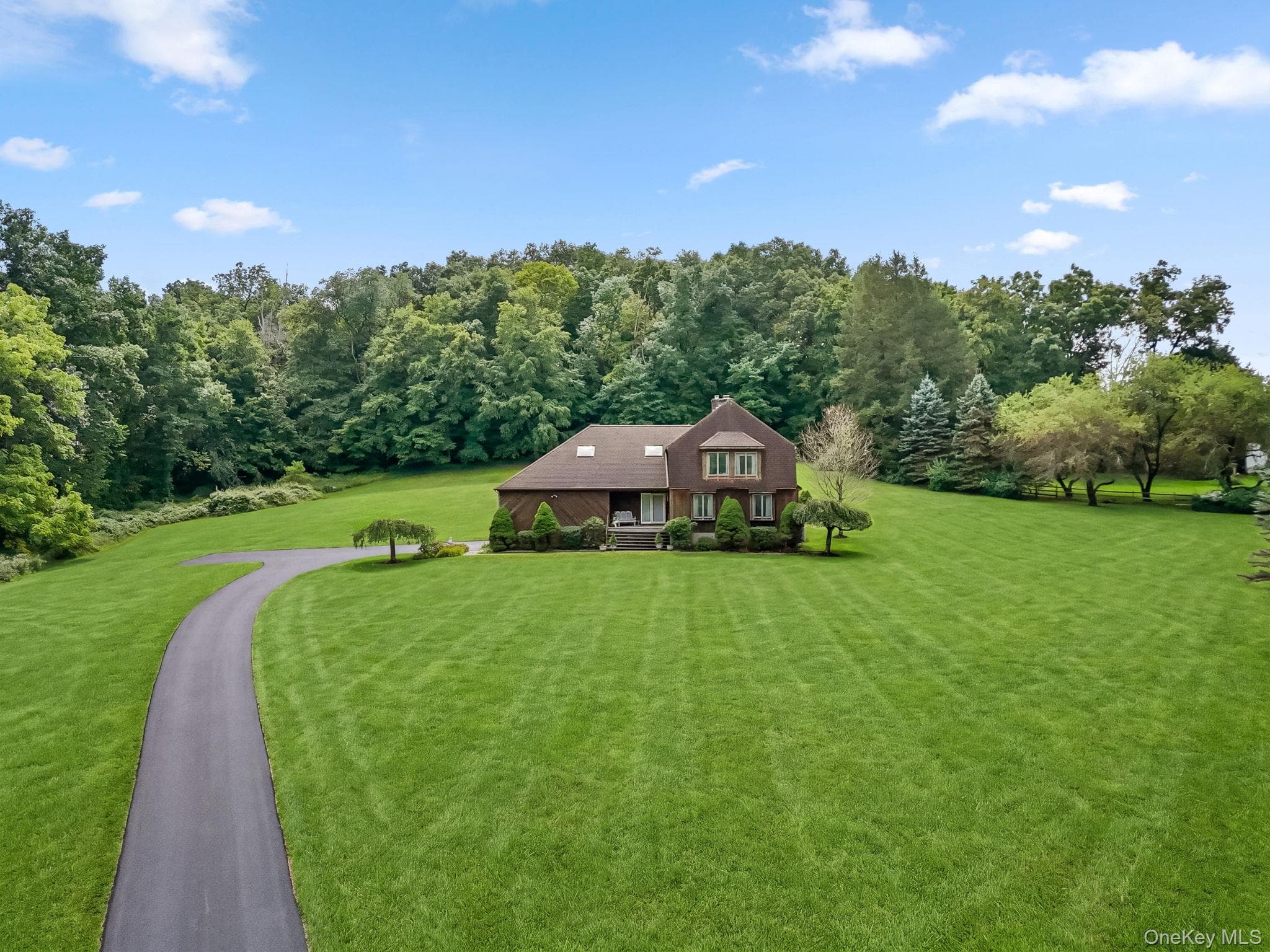 361 Rte 22, Goldens Bridge