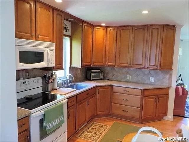 51 Wakeman Road thumbnail 13