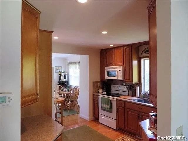 51 Wakeman Road thumbnail 15