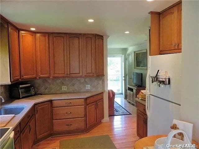 51 Wakeman Road thumbnail 14