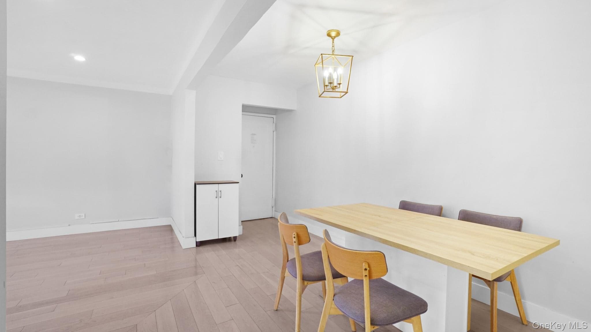 66-15 Wetherole St St Unit: E4 thumbnail 4