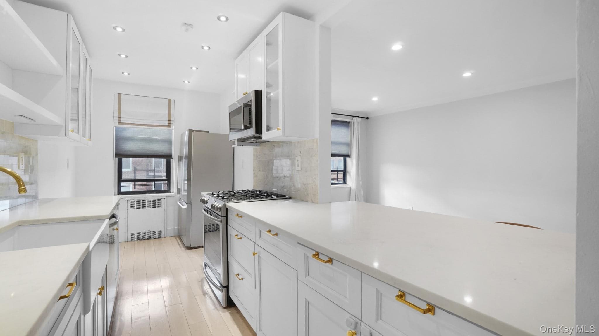 66-15 Wetherole St St Unit: E4 thumbnail 8