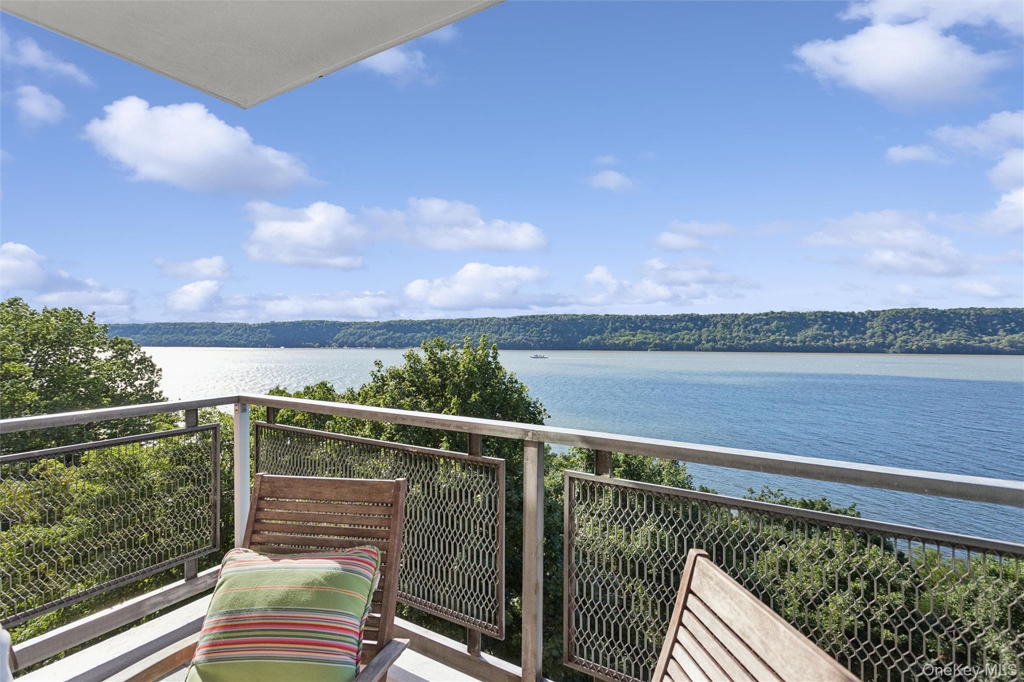 2621 Palisade Avenue Unit: 1C thumbnail 2