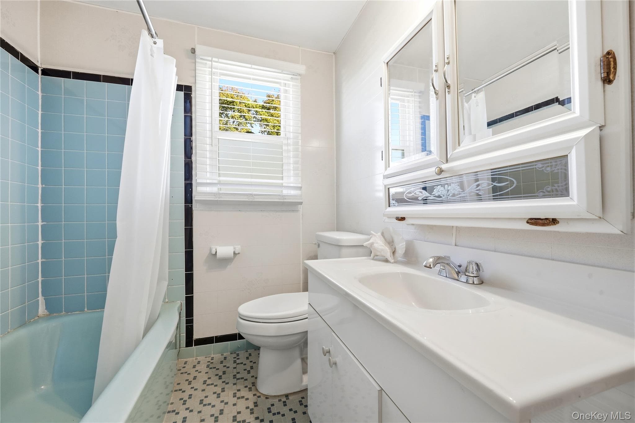 217 N Rutherford Avenue thumbnail 18