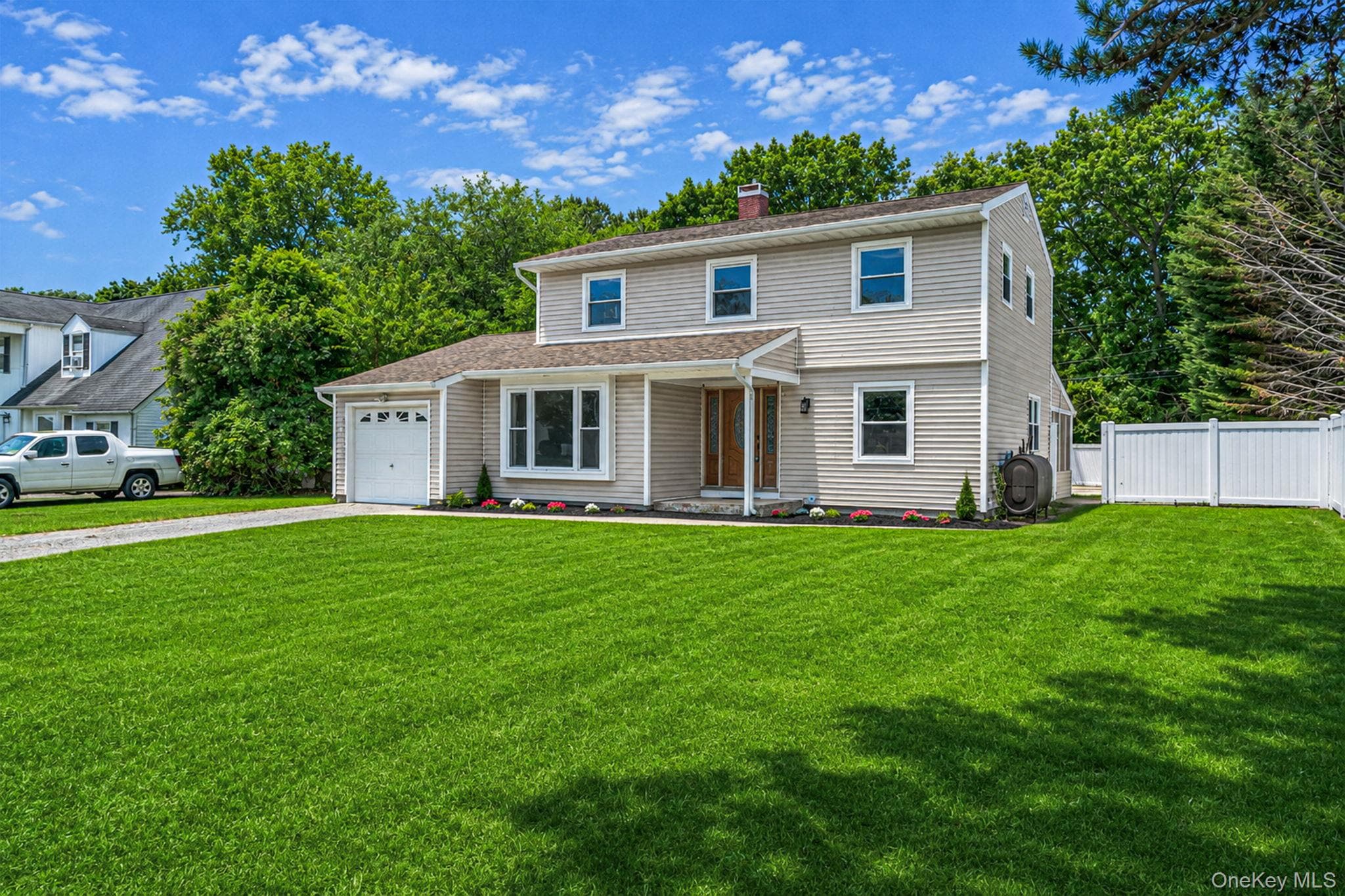 130 Greenbelt Parkway, Holbrook