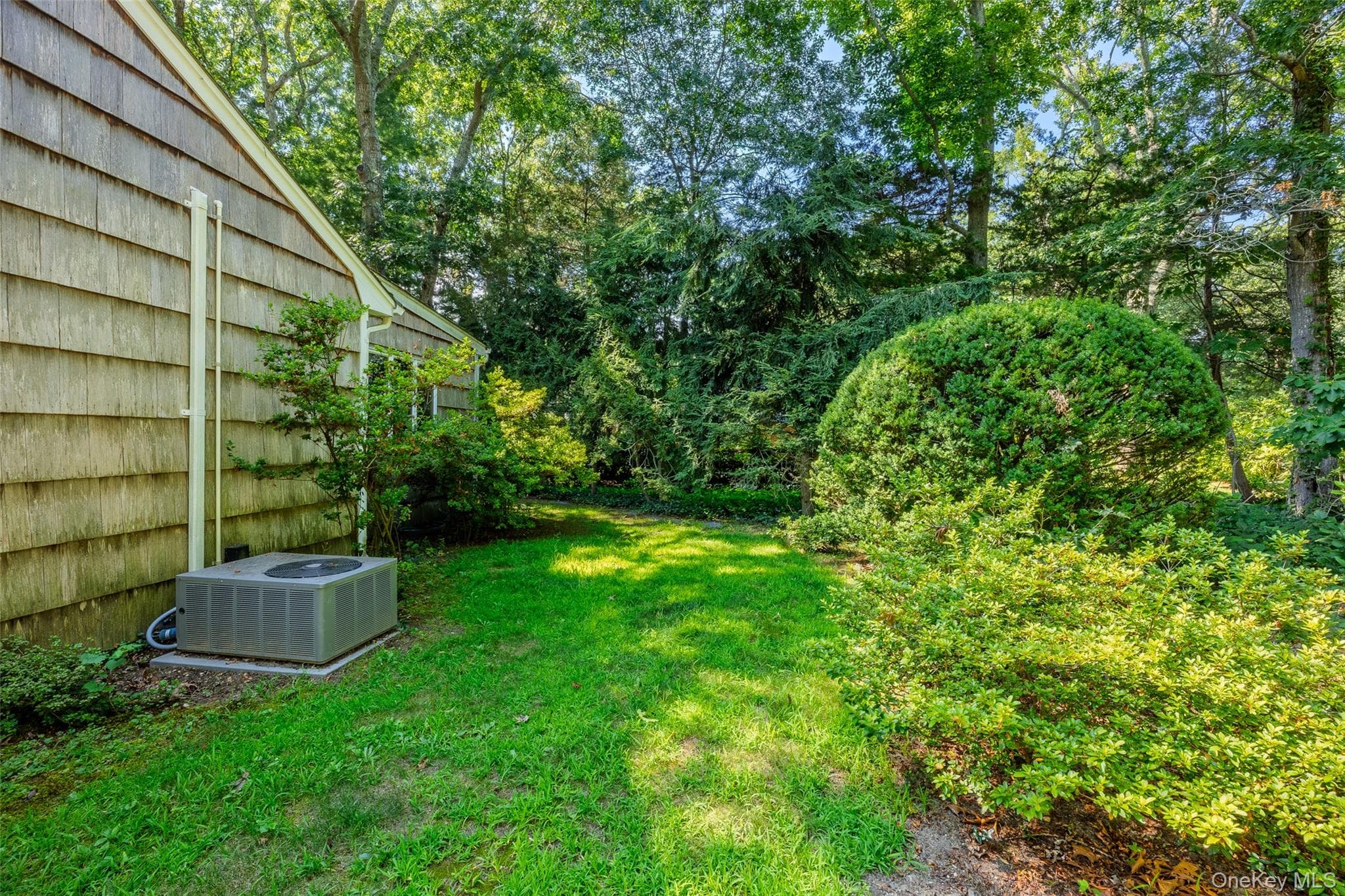 2625 Great Peconic Bay Boulevard thumbnail 11