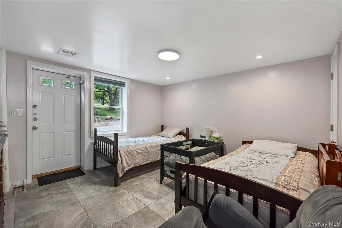 43 Freeland Street thumbnail 39