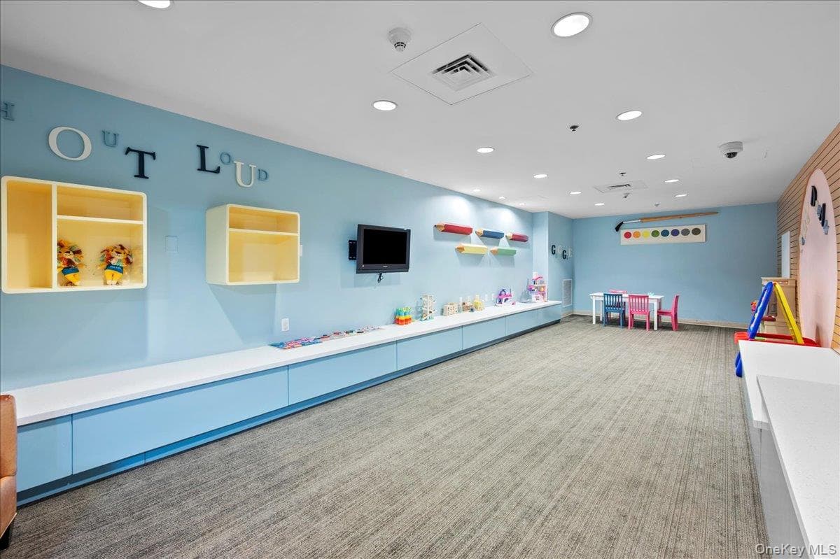 1 Renaissance Square Unit: 23C thumbnail 24