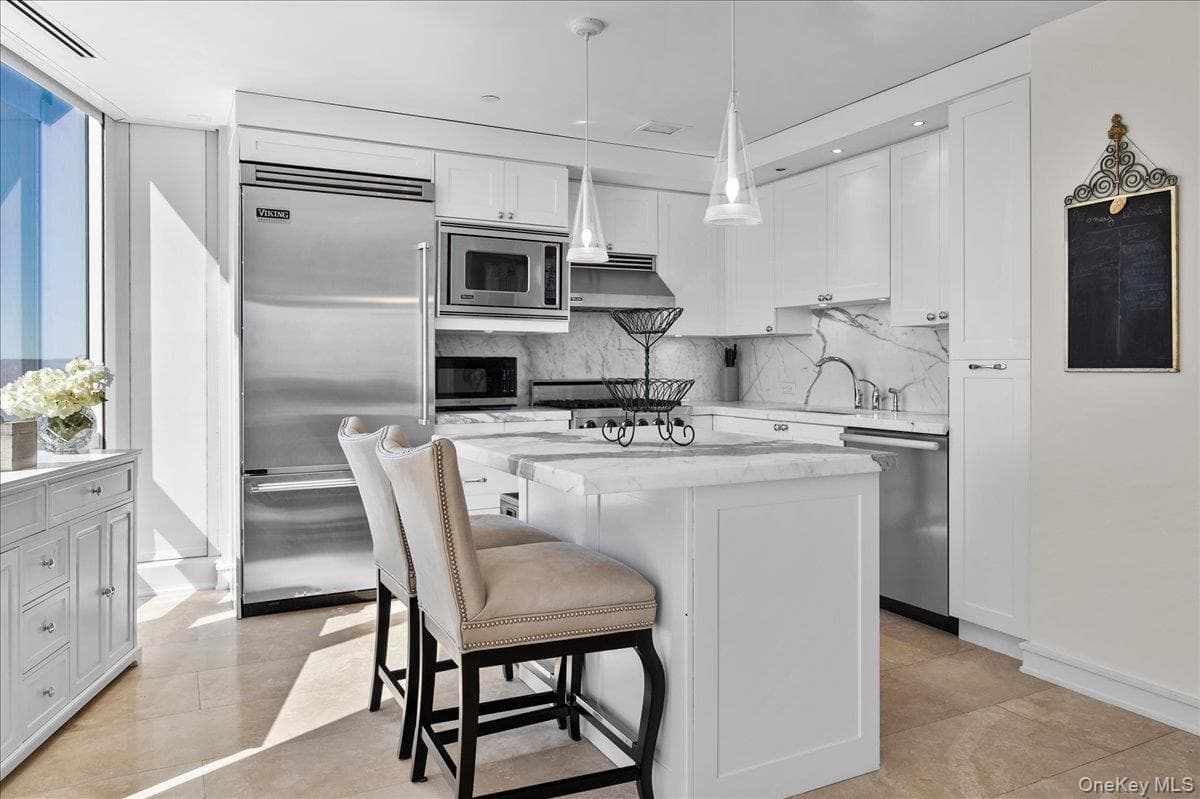 1 Renaissance Square Unit: 23C thumbnail 11
