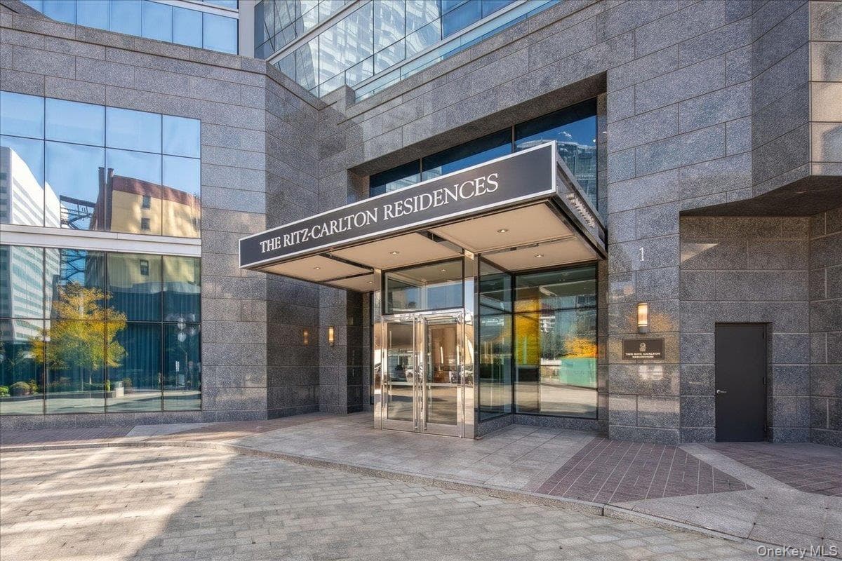 1 Renaissance Square Unit: 23C thumbnail 2