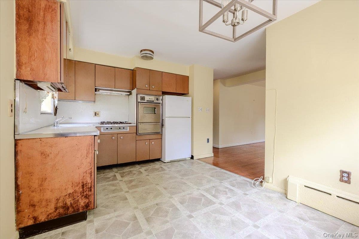 2539 Woodhull Avenue thumbnail 29