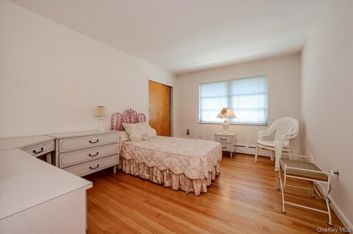 2539 Woodhull Avenue thumbnail 14