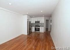 25-37 72nd Street thumbnail 3