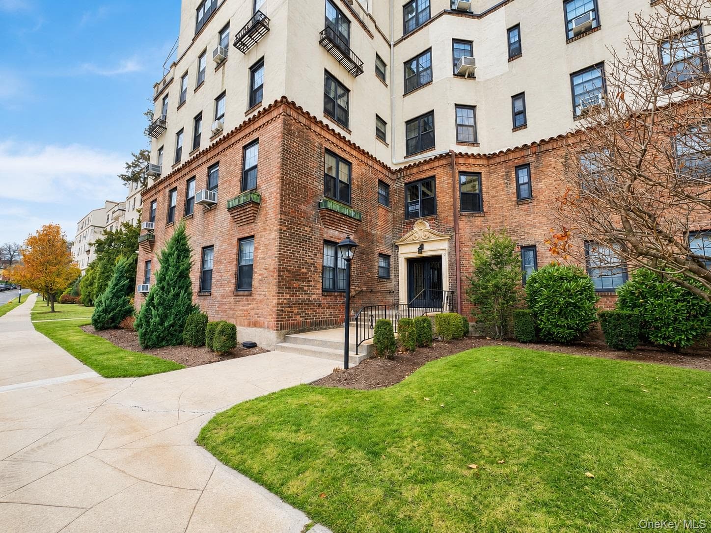 1273 North Avenue Unit: 1G. Entry 3 thumbnail 4