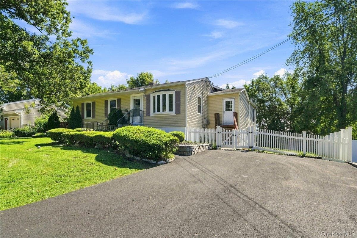 34 Fairfax Road, Fishkill