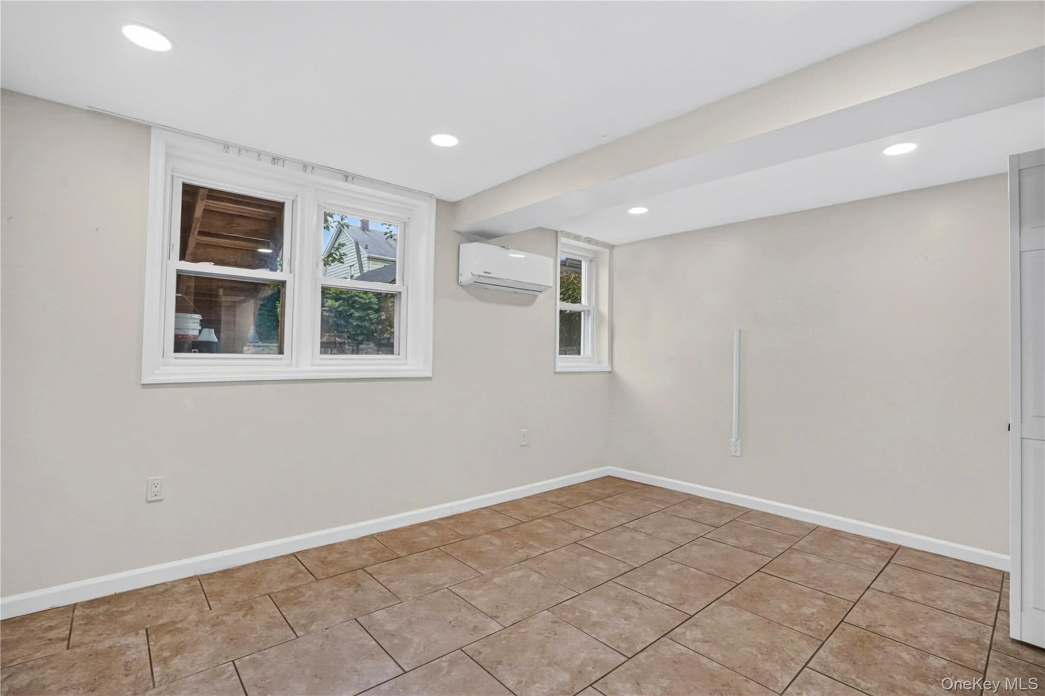 8953 Vanderveer Street thumbnail 8