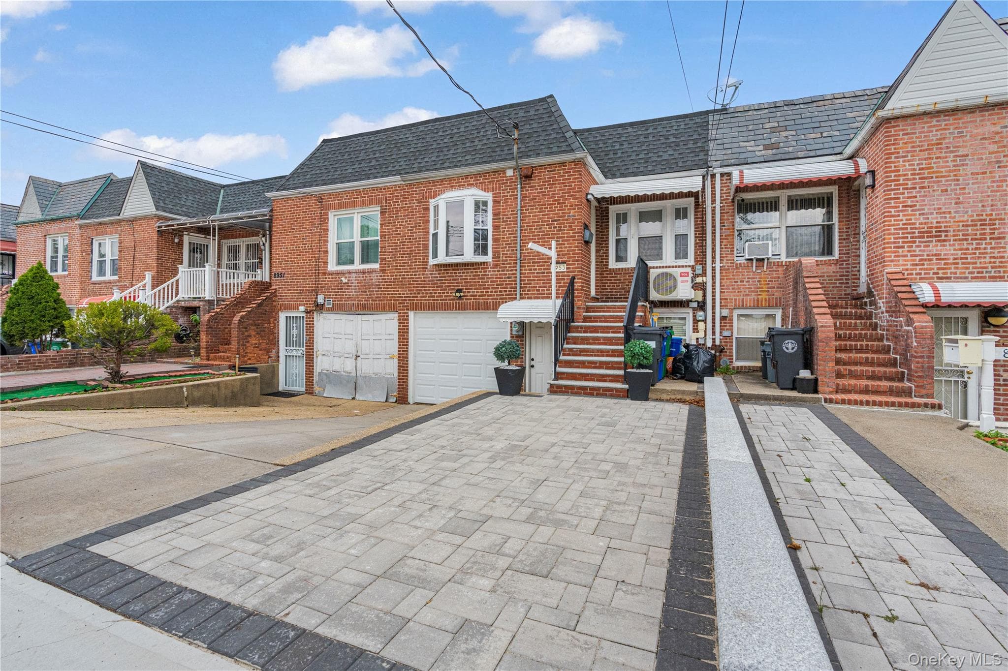 8953 Vanderveer Street thumbnail 2
