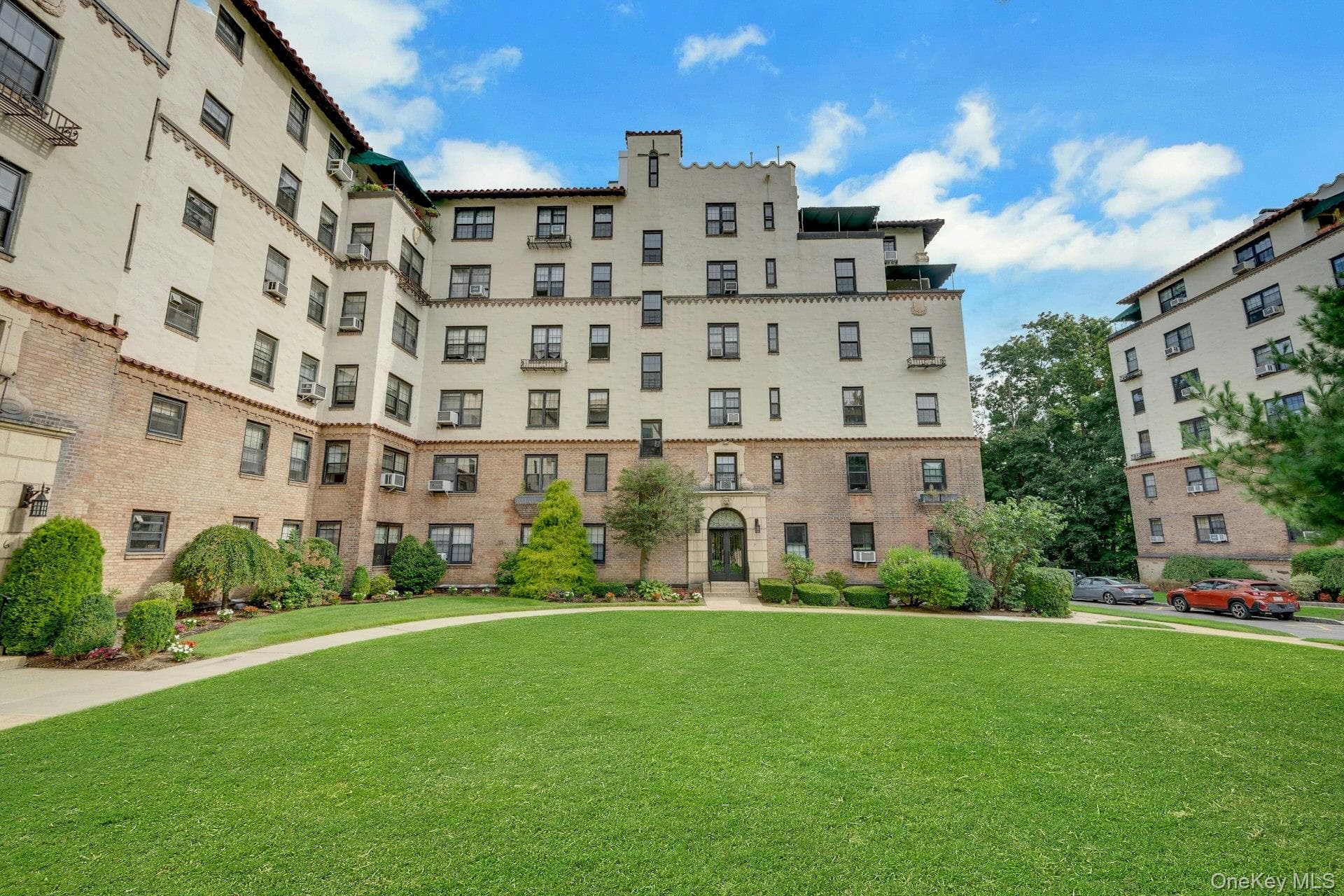 1273 North Avenue Unit: 3F thumbnail 4