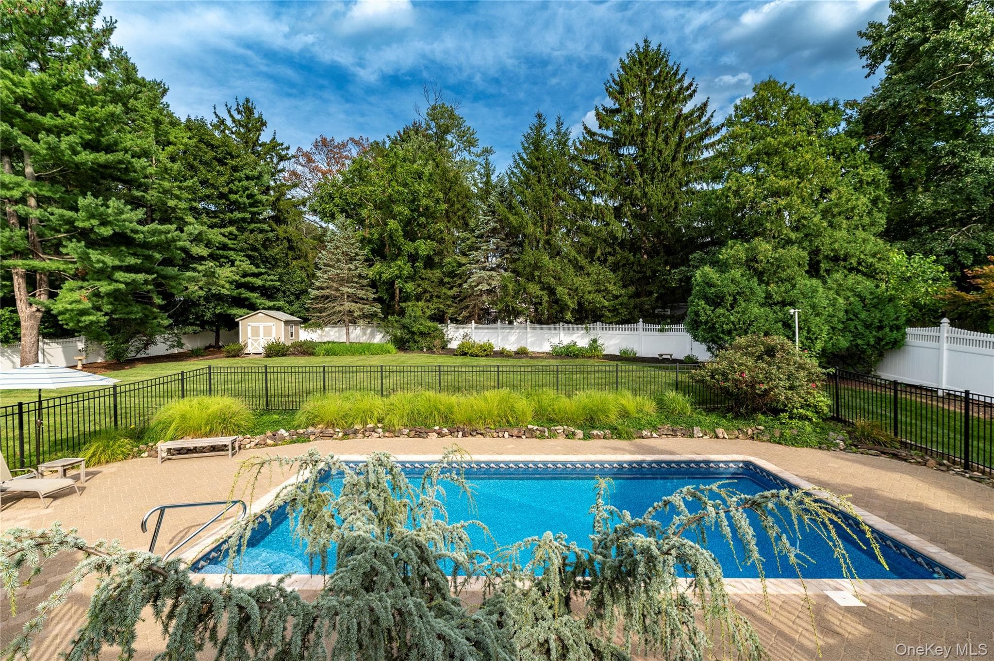 619 Russet Road thumbnail 9