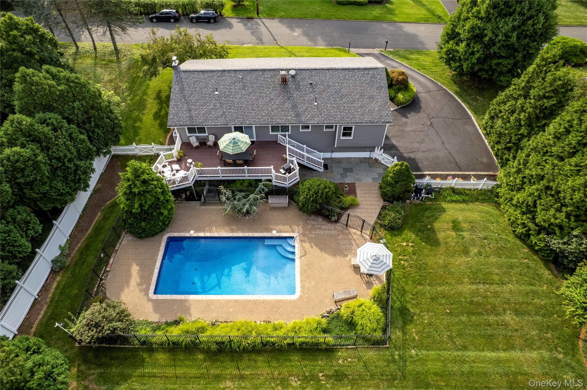 619 Russet Road thumbnail 3