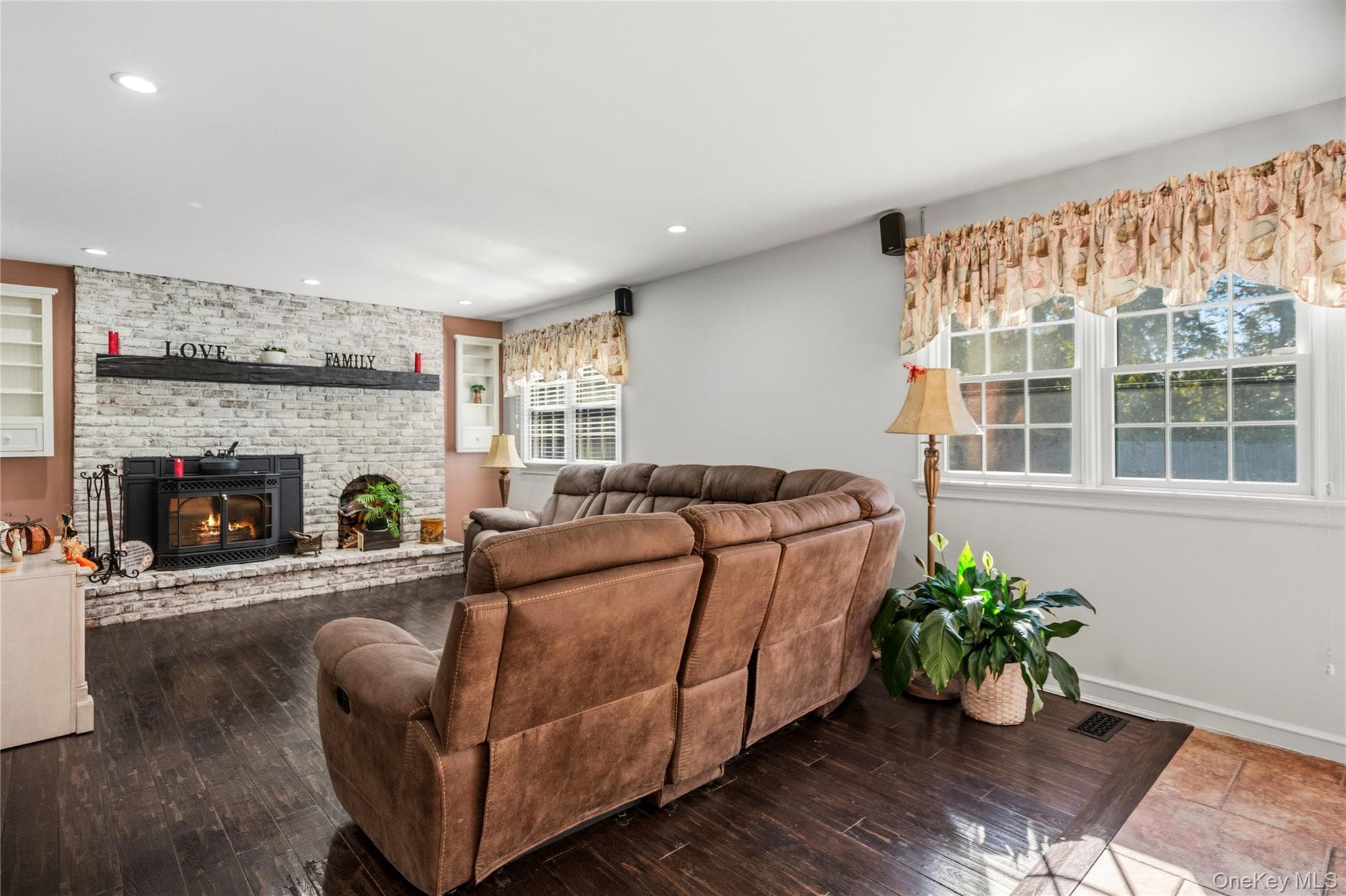12 Brooktree Court thumbnail 16